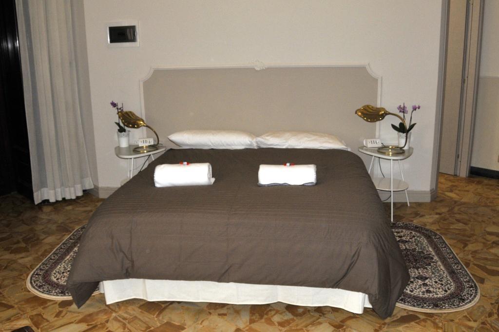 Alibrandi Palace Civitavecchia Oda fotoğraf