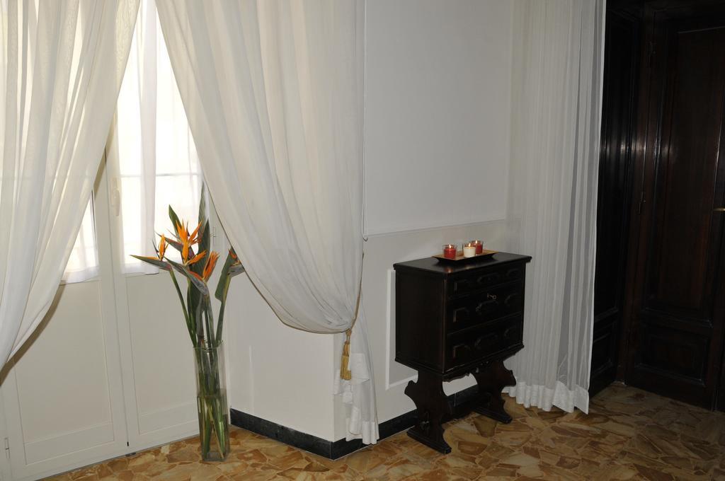 Alibrandi Palace Civitavecchia Oda fotoğraf